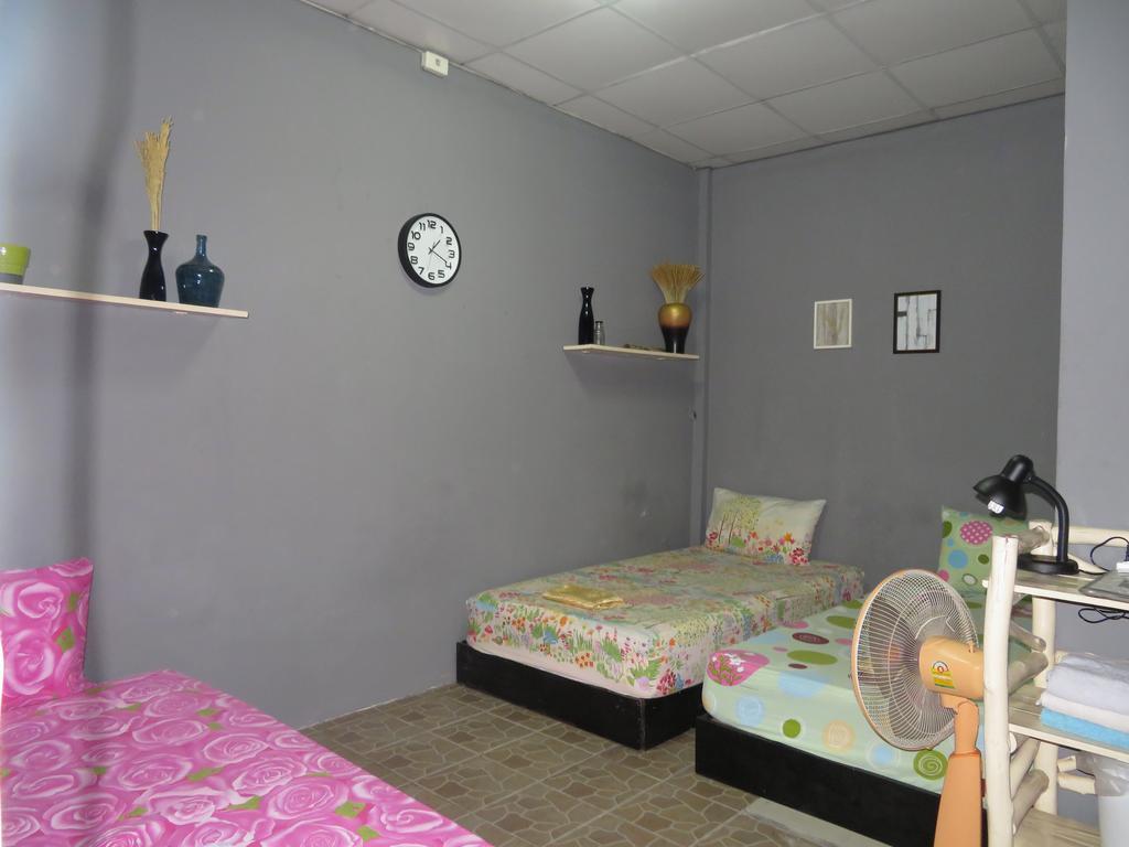 Same Same Guesthouse, Bar & Restaurant (Adults Only) Haad Rin Eksteriør billede