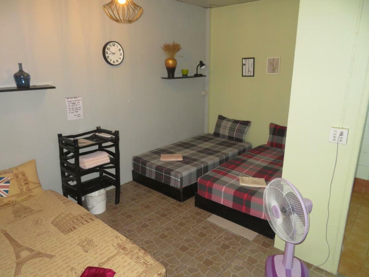 Same Same Guesthouse, Bar & Restaurant (Adults Only) Haad Rin Eksteriør billede