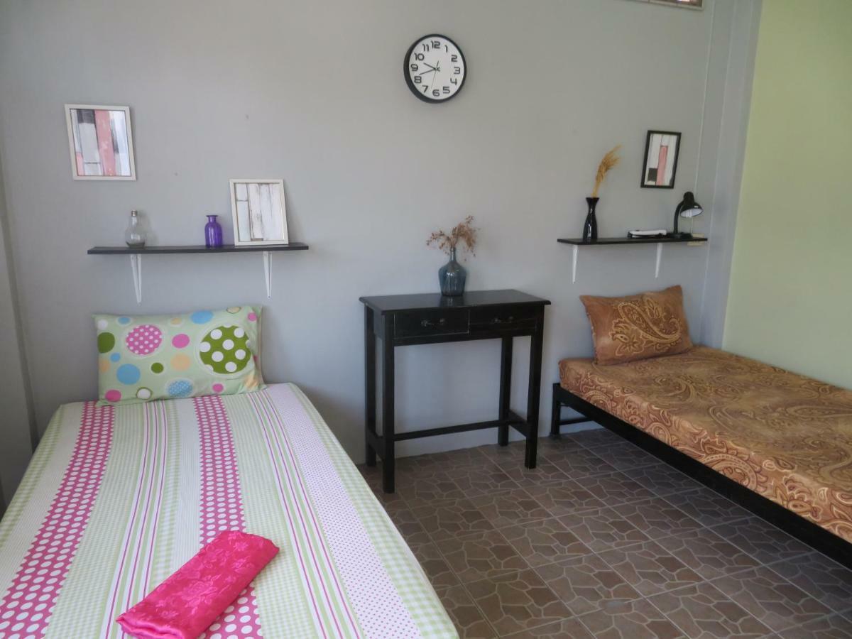 Same Same Guesthouse, Bar & Restaurant (Adults Only) Haad Rin Eksteriør billede